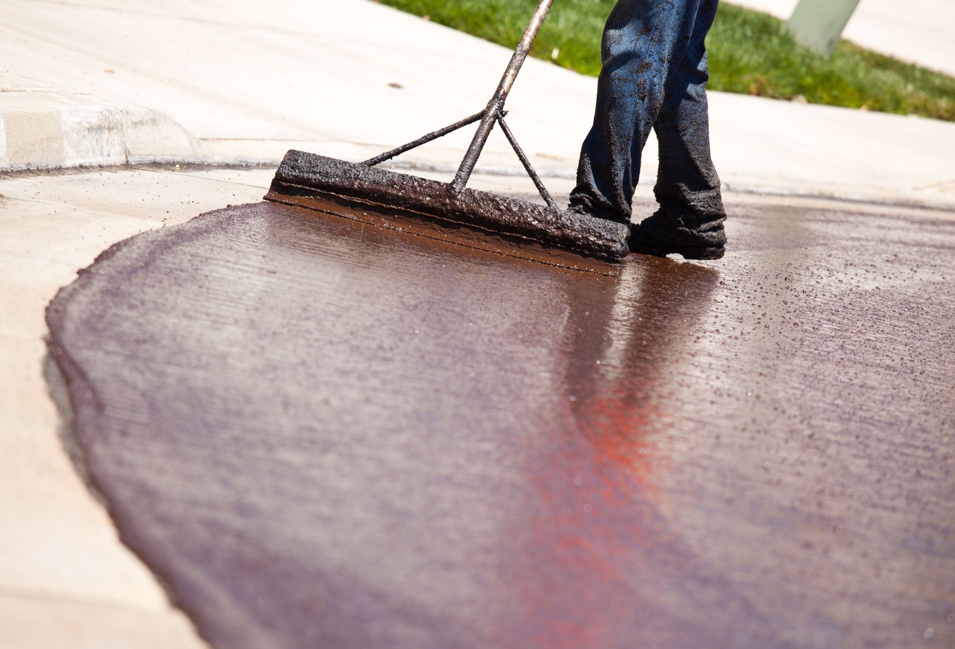Asphalt Sealcoating in Brandon
